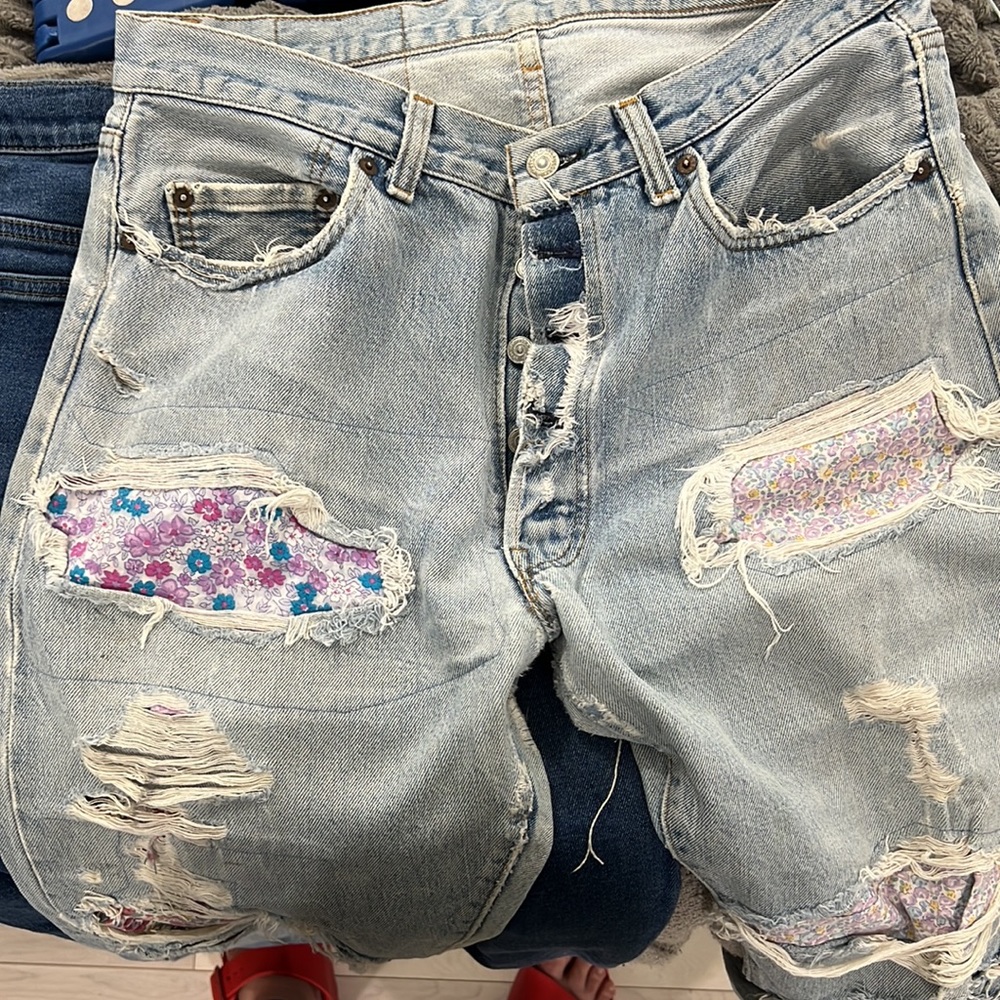 Vintage Levi’s With Patchwork - image 3